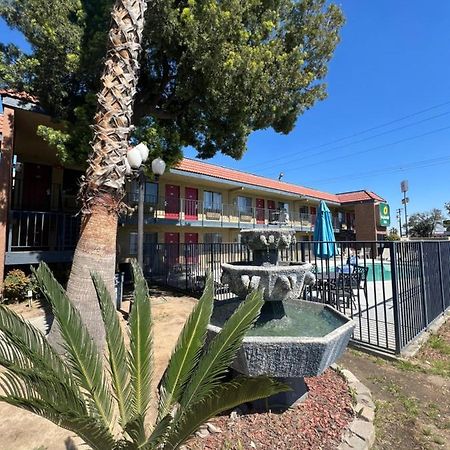 Fresno Inn エクステリア 写真