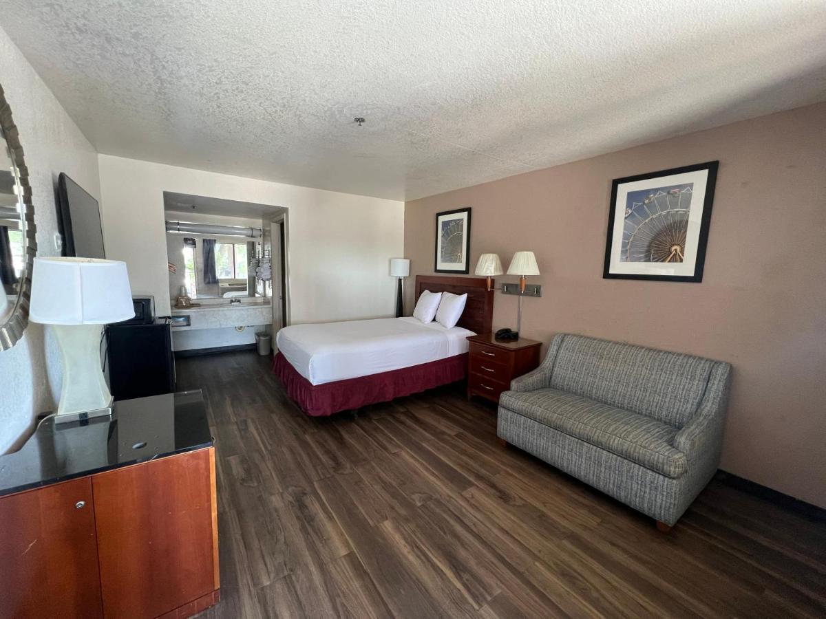 Fresno Inn エクステリア 写真